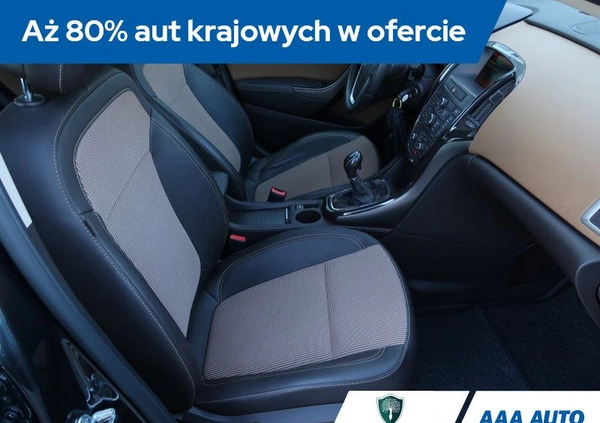 Opel Astra cena 40000 przebieg: 149096, rok produkcji 2014 z Mońki małe 254